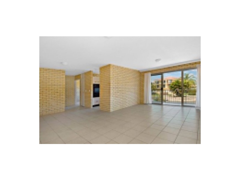 1/24 Pangarinda Place, Mooloolaba QLD 4557