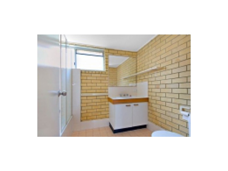 1/24 Pangarinda Place, Mooloolaba QLD 4557