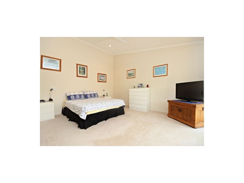 50 Oceanic Drive, Warana QLD 4575