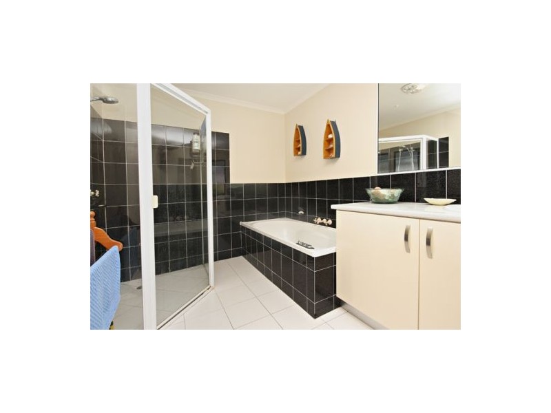 50 Oceanic Drive, Warana QLD 4575