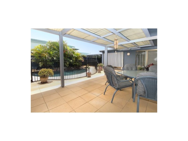 50 Oceanic Drive, Warana QLD 4575