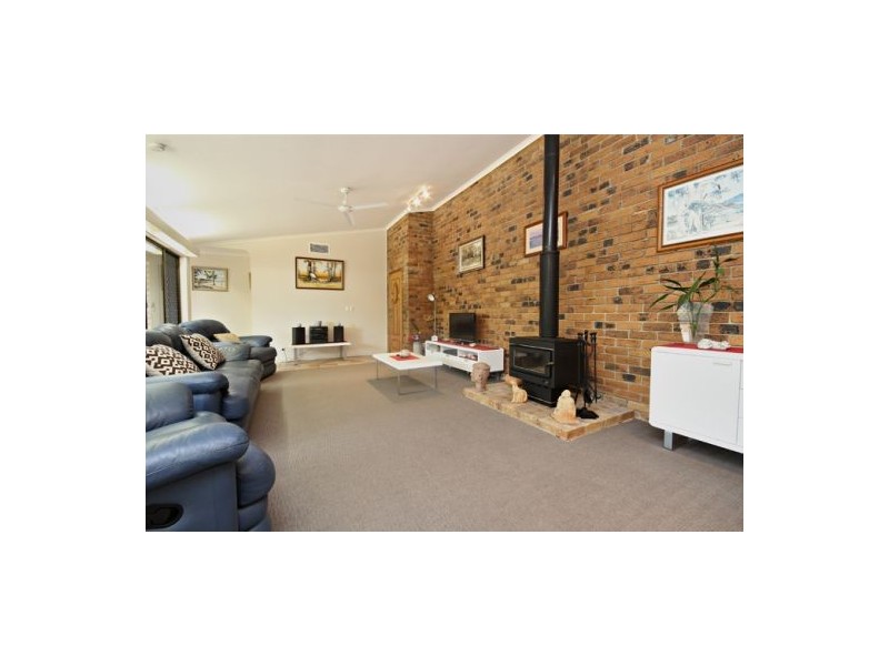 50 Oceanic Drive, Warana QLD 4575