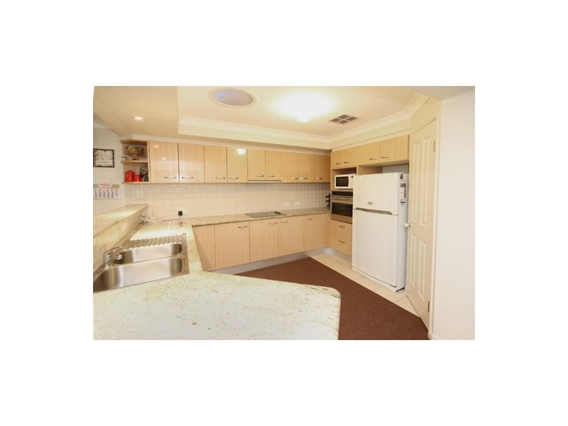 2 Grenada Way, Kawana Island QLD 4575