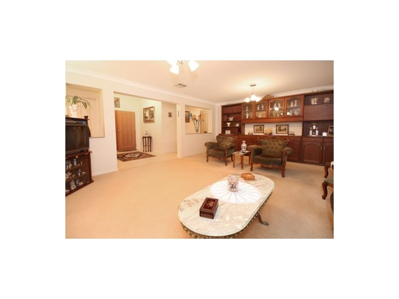 2 Grenada Way, Kawana Island QLD 4575