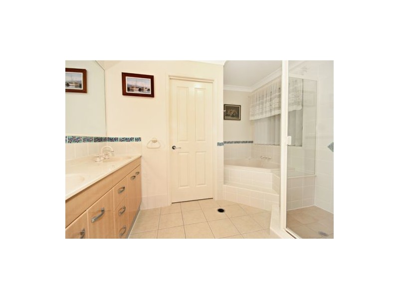 2 Grenada Way, Kawana Island QLD 4575