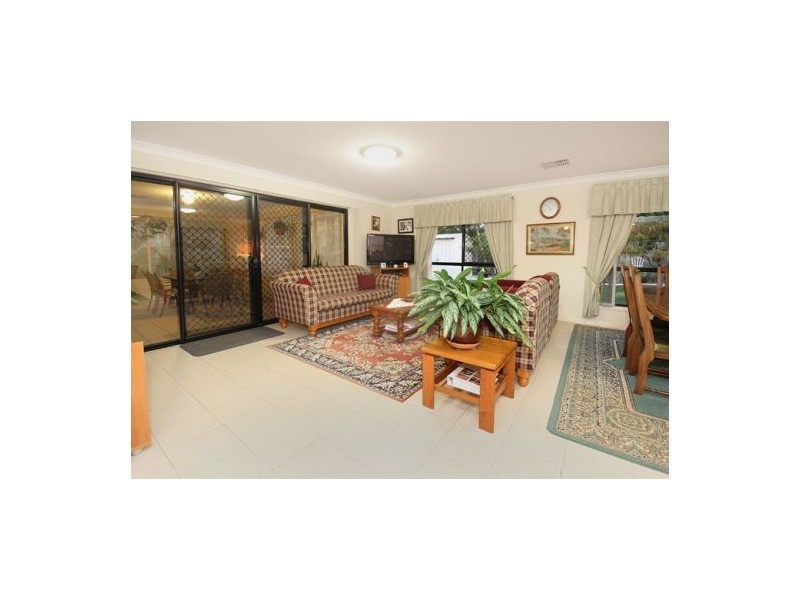 2 Grenada Way, Kawana Island QLD 4575