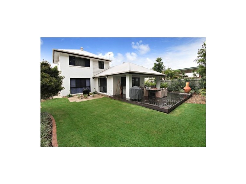 48 Wattlebird Drive, Twin Waters QLD 4564