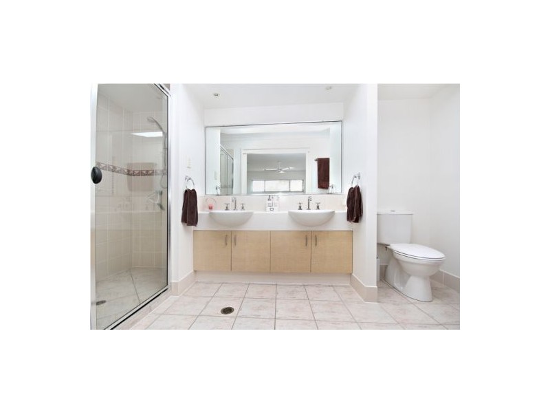 48 Wattlebird Drive, Twin Waters QLD 4564