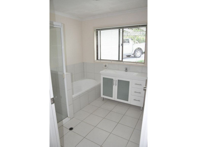 2 Mountain Ridge Cr, Buderim QLD 4556