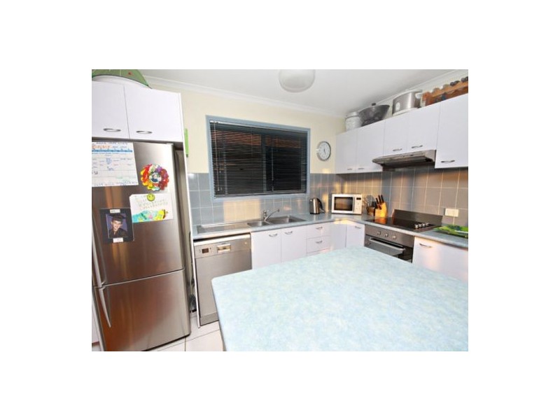 Apt 2 76 Tantula West, Alexandra Headland QLD 4572