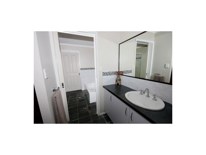 59 Panorama Drive, Nambour QLD 4560