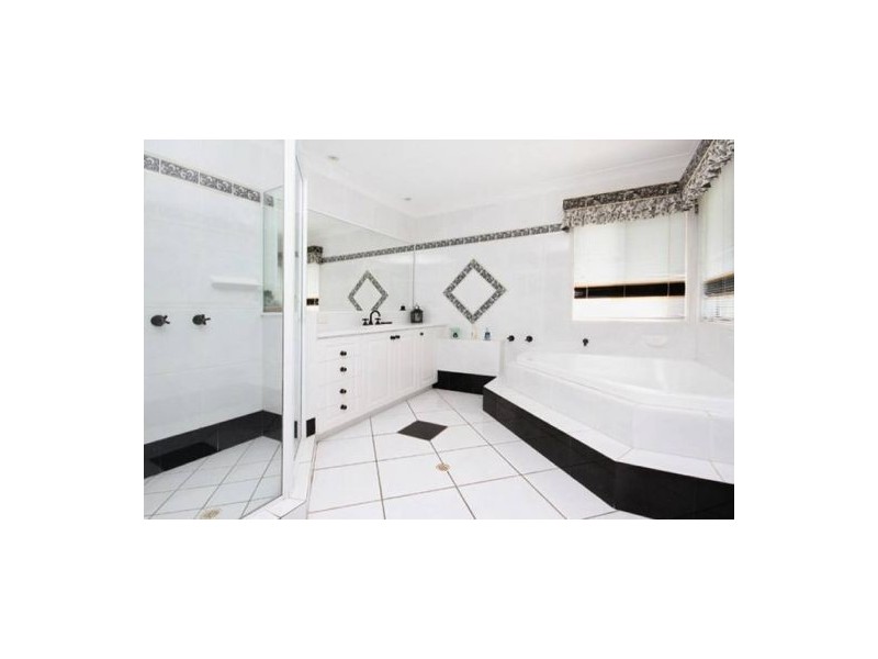 9 Karawatha Street, Buderim QLD 4556