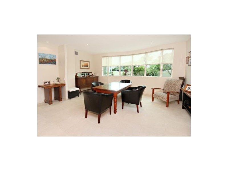 2/49 River Esplanade, Mooloolaba QLD 4557