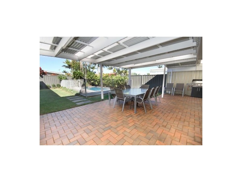 37 Point Cartright Drive, Buddina QLD 4575