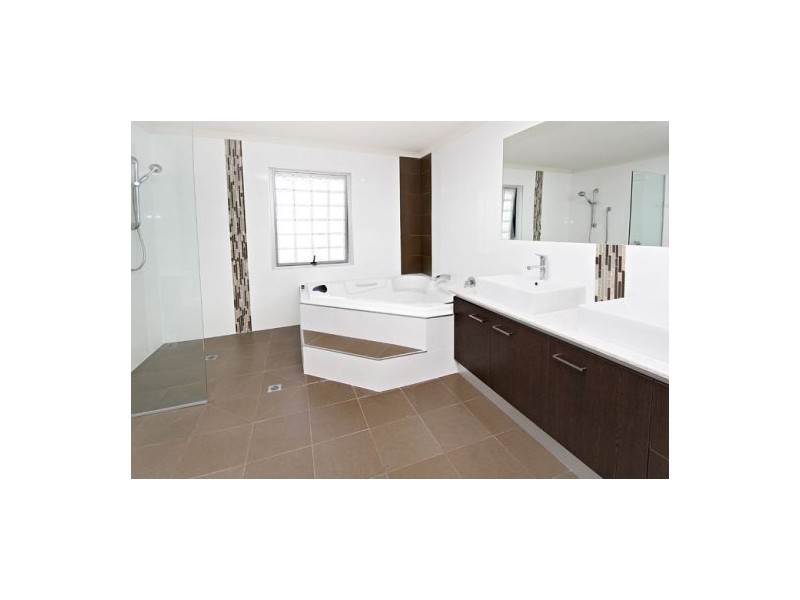 2 Kooringa Court, Maroochydore QLD 4558