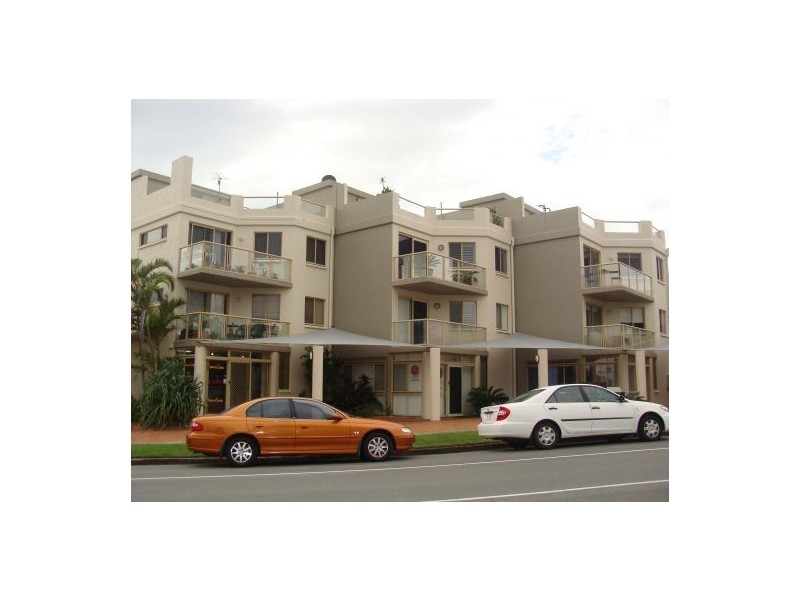 1/8 Point Cartwright Drive, Buddina QLD 4575