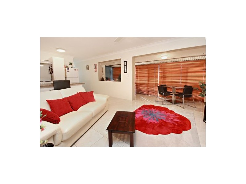 7 ‘Sunshine Waters’ 65 The Esplanade, Maroochydore QLD 4558
