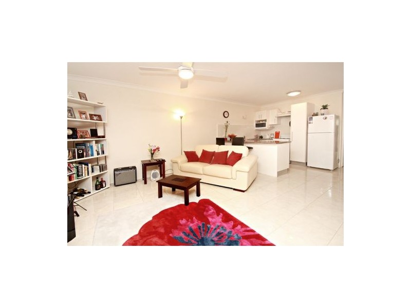 7 ‘Sunshine Waters’ 65 The Esplanade, Maroochydore QLD 4558