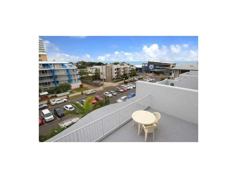 18 ‘The Beach Houses’ 43 Sixth Ave, Maroochydore QLD 4558