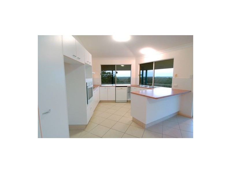 17 Forest Oak Court, Tanawha QLD 4556
