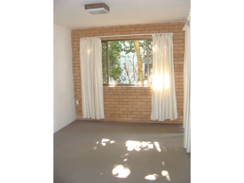 2/278 Alexandra Parade, Alexandra Headland QLD 4572