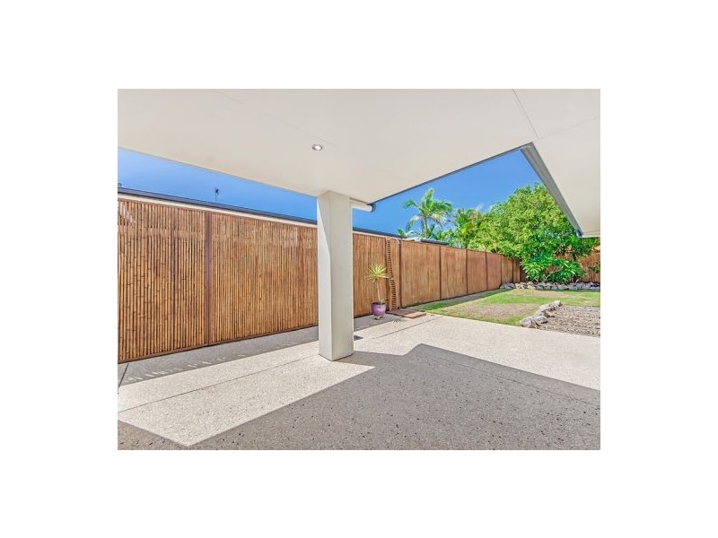 13 Fantail Place, Twin Waters QLD 4564