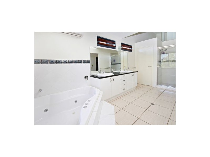 63 Tantula Road West, Alexandra Headland QLD 4572