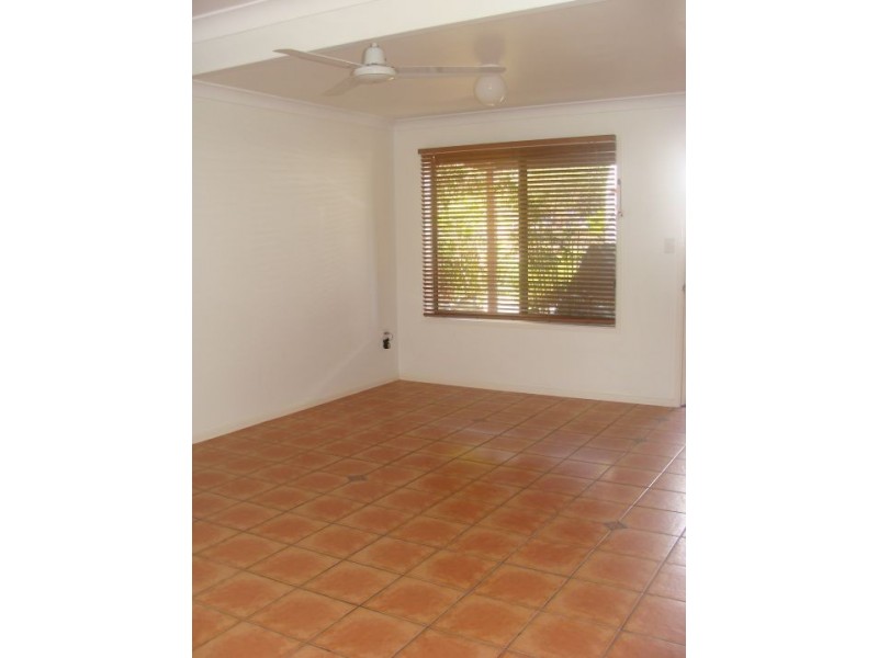 2/96 Pacific Bvd, Buddina QLD 4575