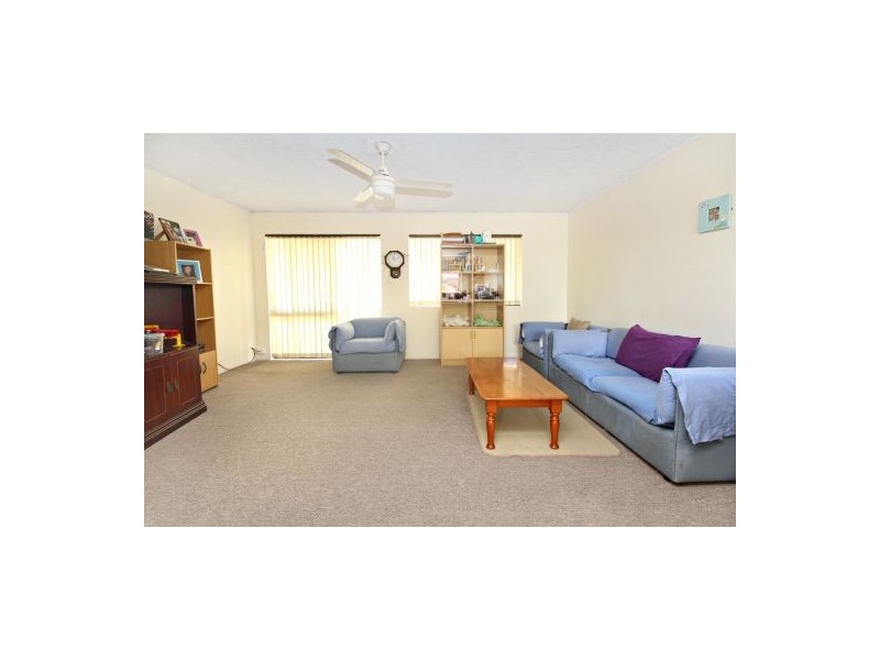 2/32 Broadwater Avenue, Maroochydore QLD 4558