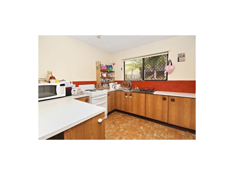 2/32 Broadwater Avenue, Maroochydore QLD 4558