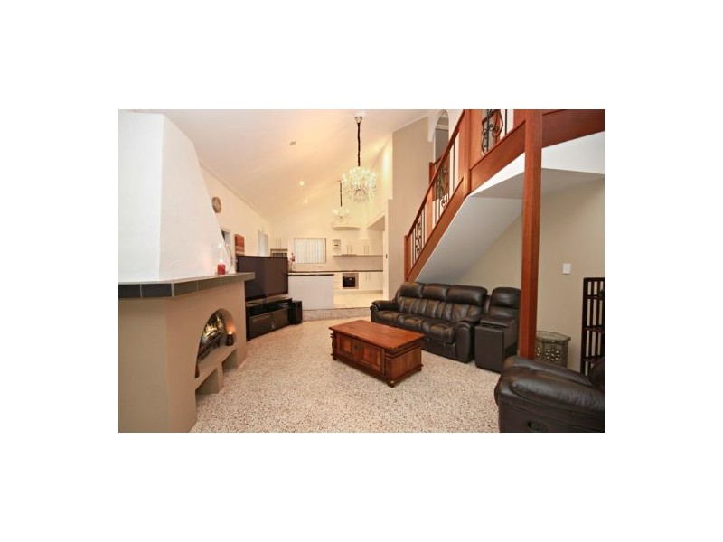 104 Goonawarra Drive, Mooloolaba QLD 4557