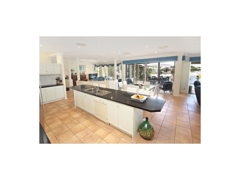 8 Chiswell Place, Maroochydore QLD 4558