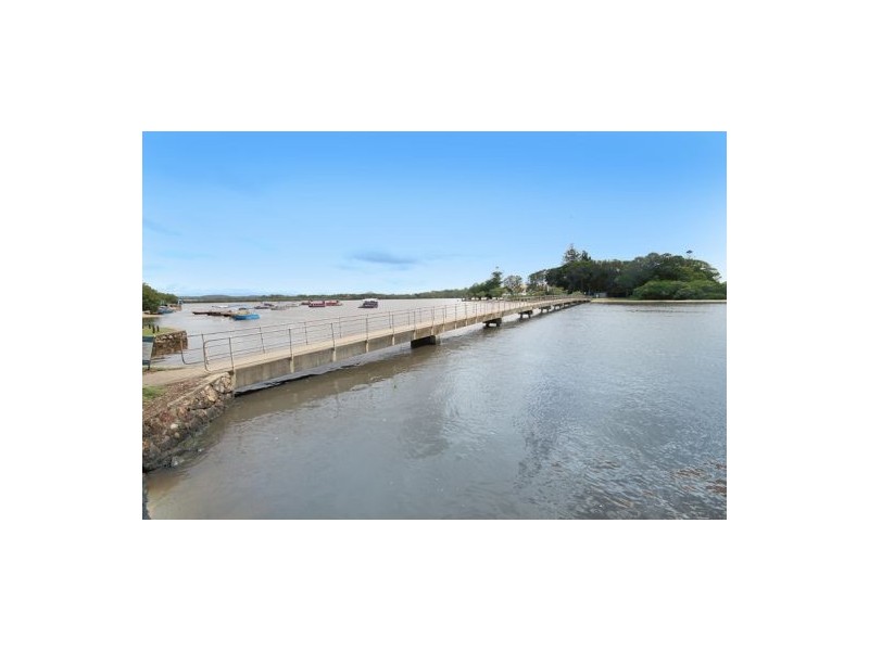 1 ‘Idle Along’ 61 Bradman Ave, Maroochydore QLD 4558