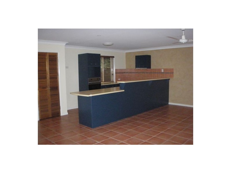 8 Sunview Dr, Twin Waters QLD 4564