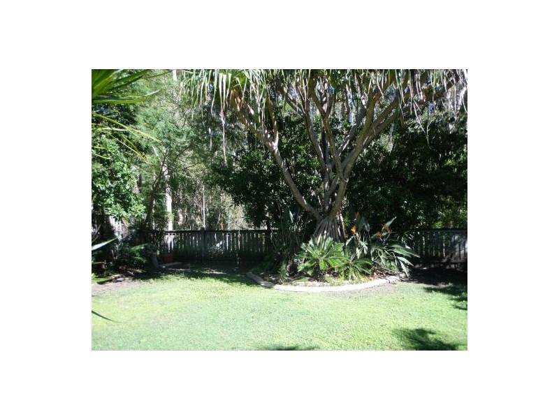 8 Sunview Dr, Twin Waters QLD 4564