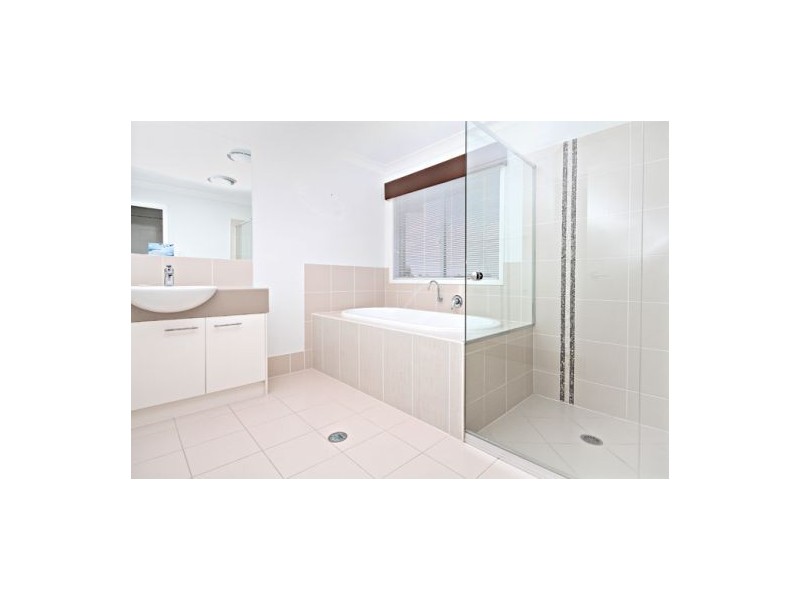 11 Creekside Drive, Sippy Downs QLD 4556