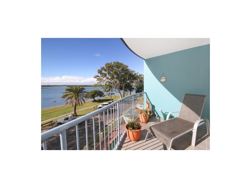 Apt 7 ‘Points North’, 16 Picnic Point Esplanade, Maroochydore QLD 4558