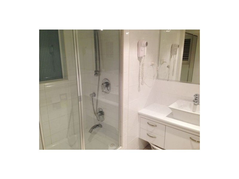 Apt 42 Beachfront Towers, 4 Aerodrome Road, Maroochydore QLD 4558