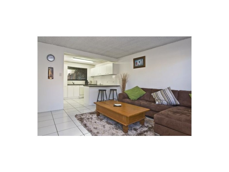 1/32 Broadwater Avenue, Maroochydore QLD 4558