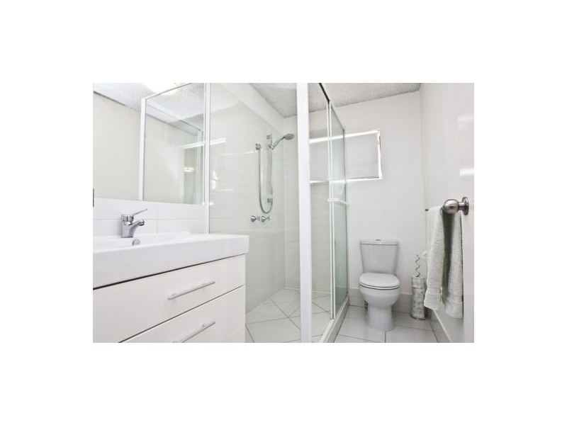 1/32 Broadwater Avenue, Maroochydore QLD 4558