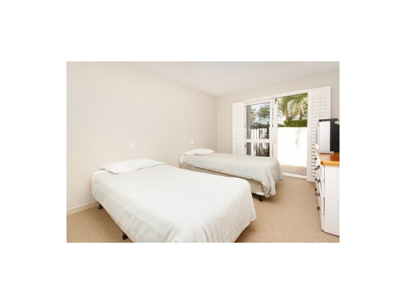 6 ‘Camargue’ 52 Alexandra Pde, Maroochydore QLD 4558
