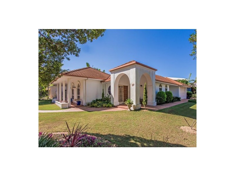 17 Twin Waters Drive, Twin Waters QLD 4564