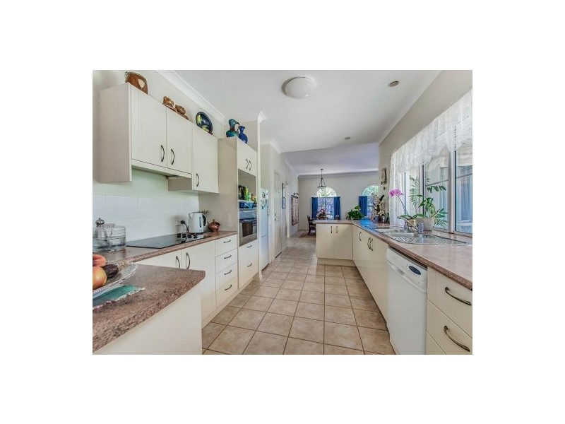 17 Twin Waters Drive, Twin Waters QLD 4564