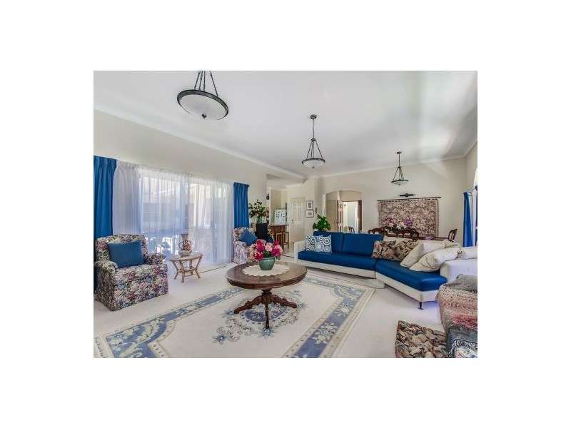 17 Twin Waters Drive, Twin Waters QLD 4564