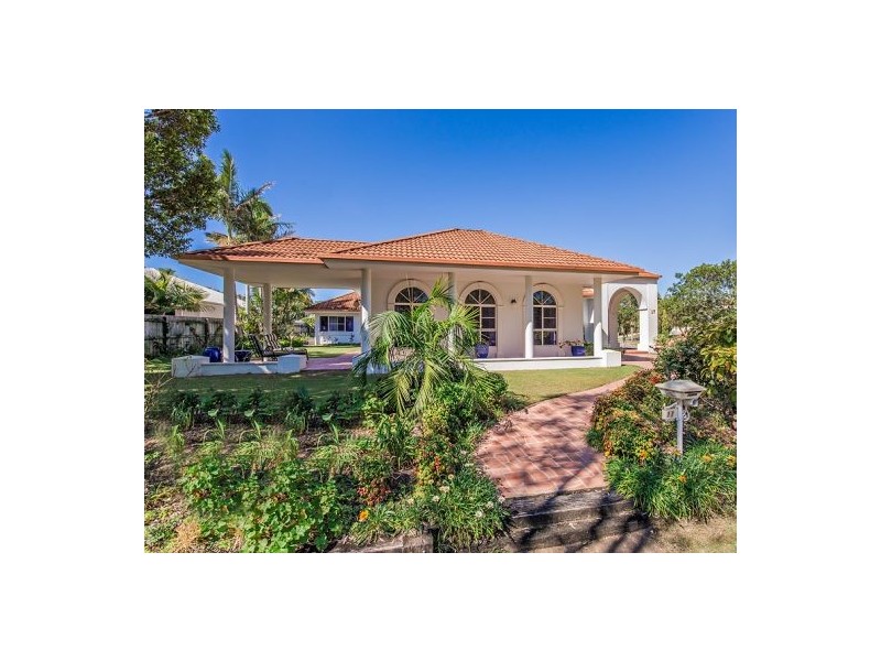 17 Twin Waters Drive, Twin Waters QLD 4564