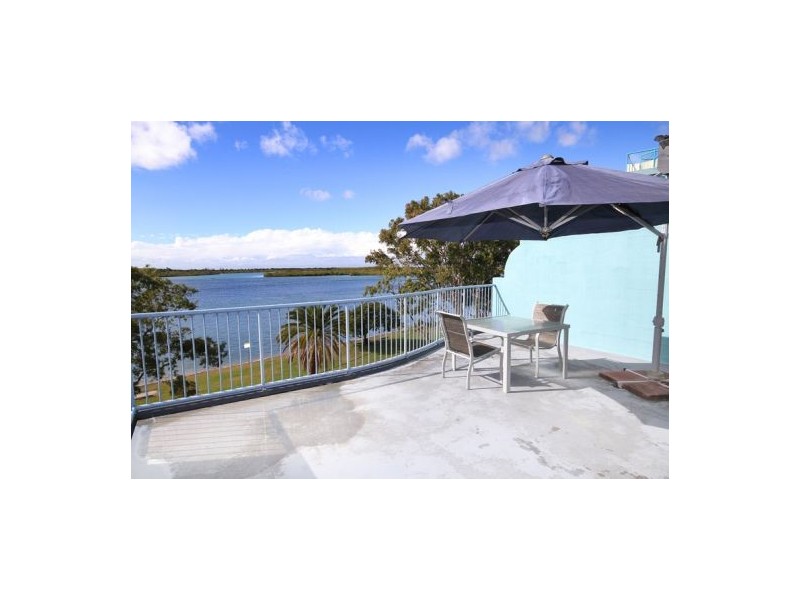 7/16 ‘Points North’ Picnic Point Esplanade, Maroochydore QLD 4558