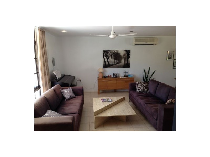 63 Railway Parade, Glass House Mountains QLD 4518