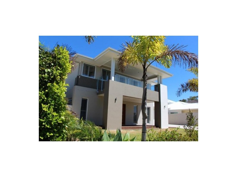 37 Moorings Circuit, Twin Waters QLD 4564