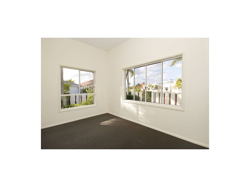 6 Olympic Lane, Pelican Waters QLD 4551