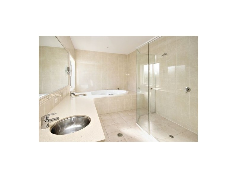 6 Olympic Lane, Pelican Waters QLD 4551